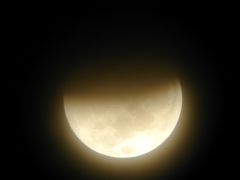 Mond vor der Totalit&auml;t